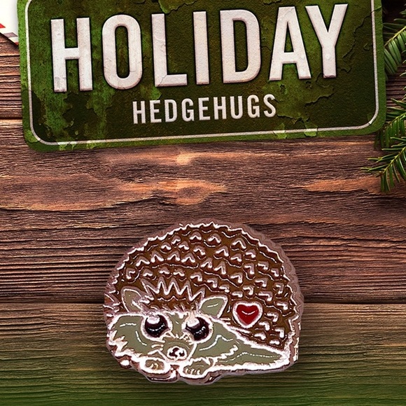 3 Pin Christmas Enamel Pin Gift Set Holiday Pins - Picture 8 of 11